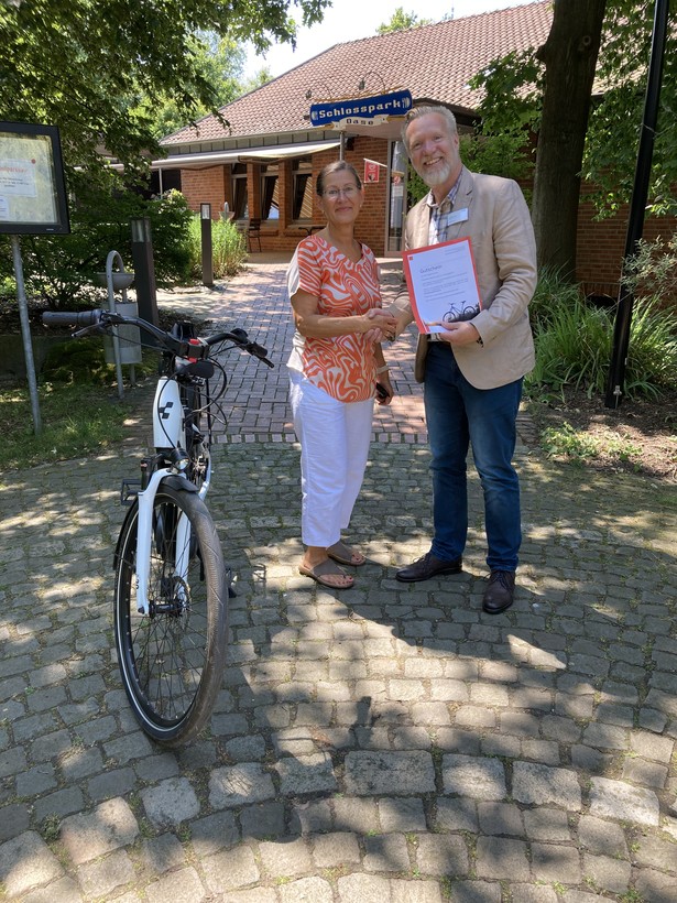 Mitarbeitende machen bei Fahrradaktion mit und setzen ein nachhaltiges Zeichen