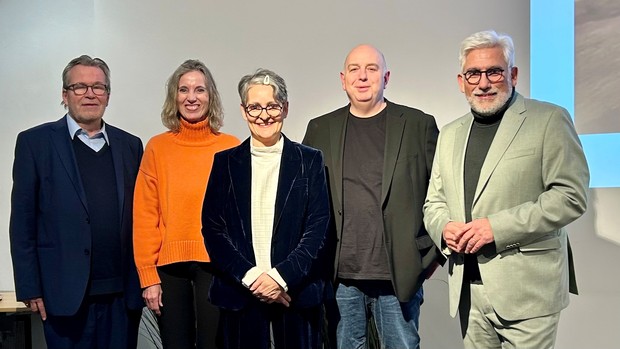 Gruppenbild mit 5 Personen